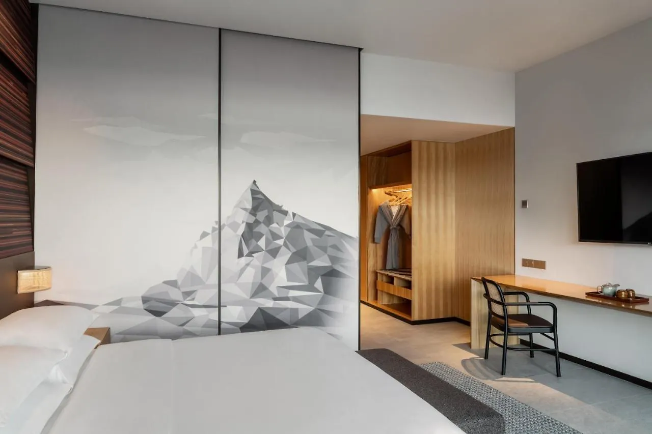 Hyatt Centric Kota Kinabalu Hotel 5*,