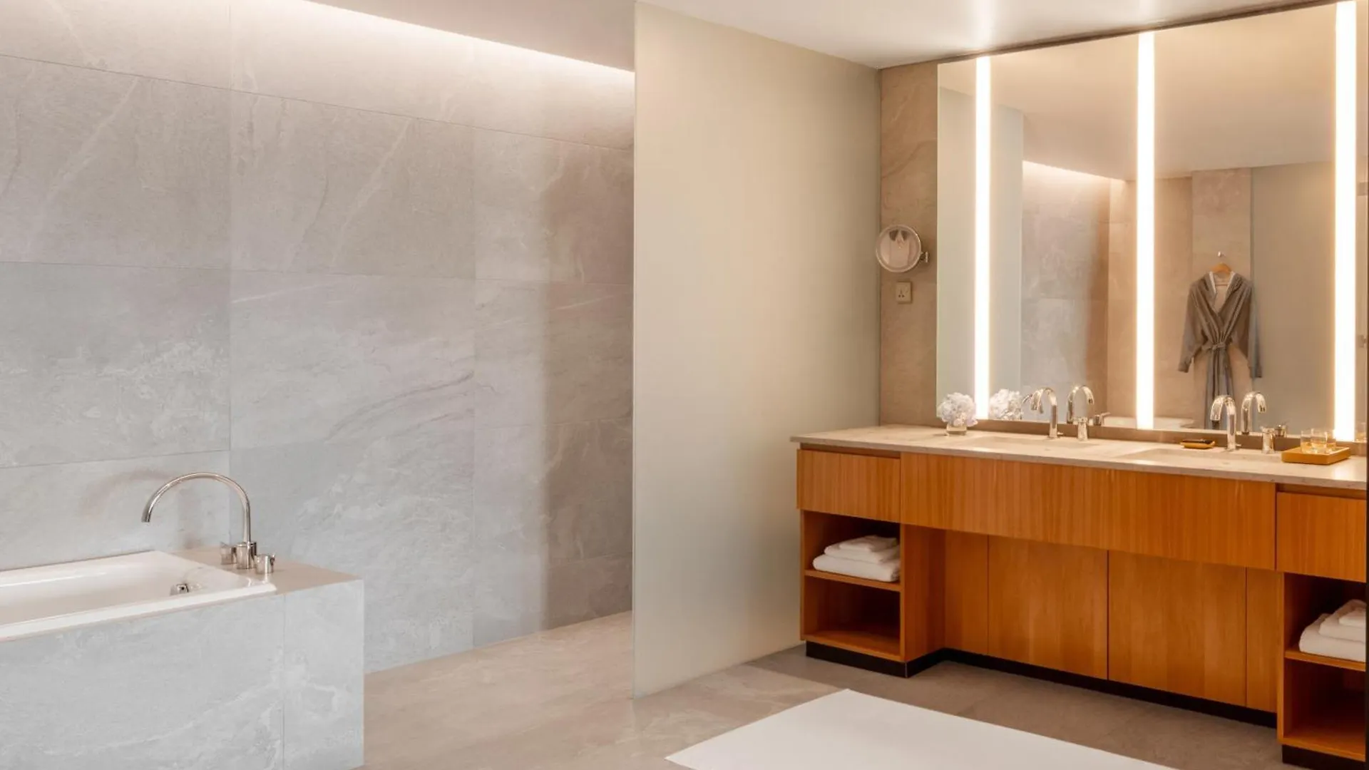 *****  Hyatt Centric Kota Kinabalu Hotel Malaysia
