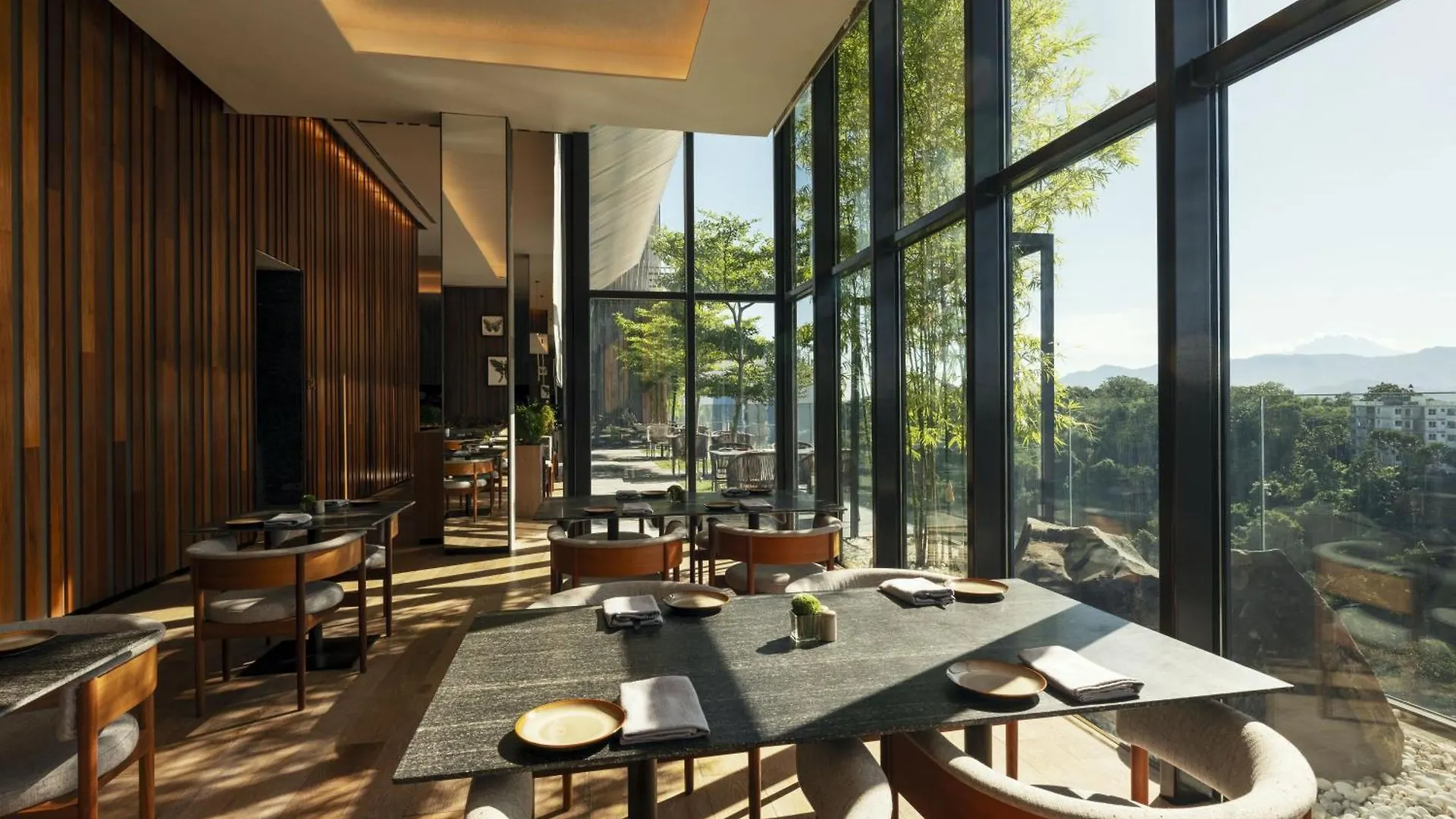 Hyatt Centric Kota Kinabalu Hotel 5*,  Malaysia