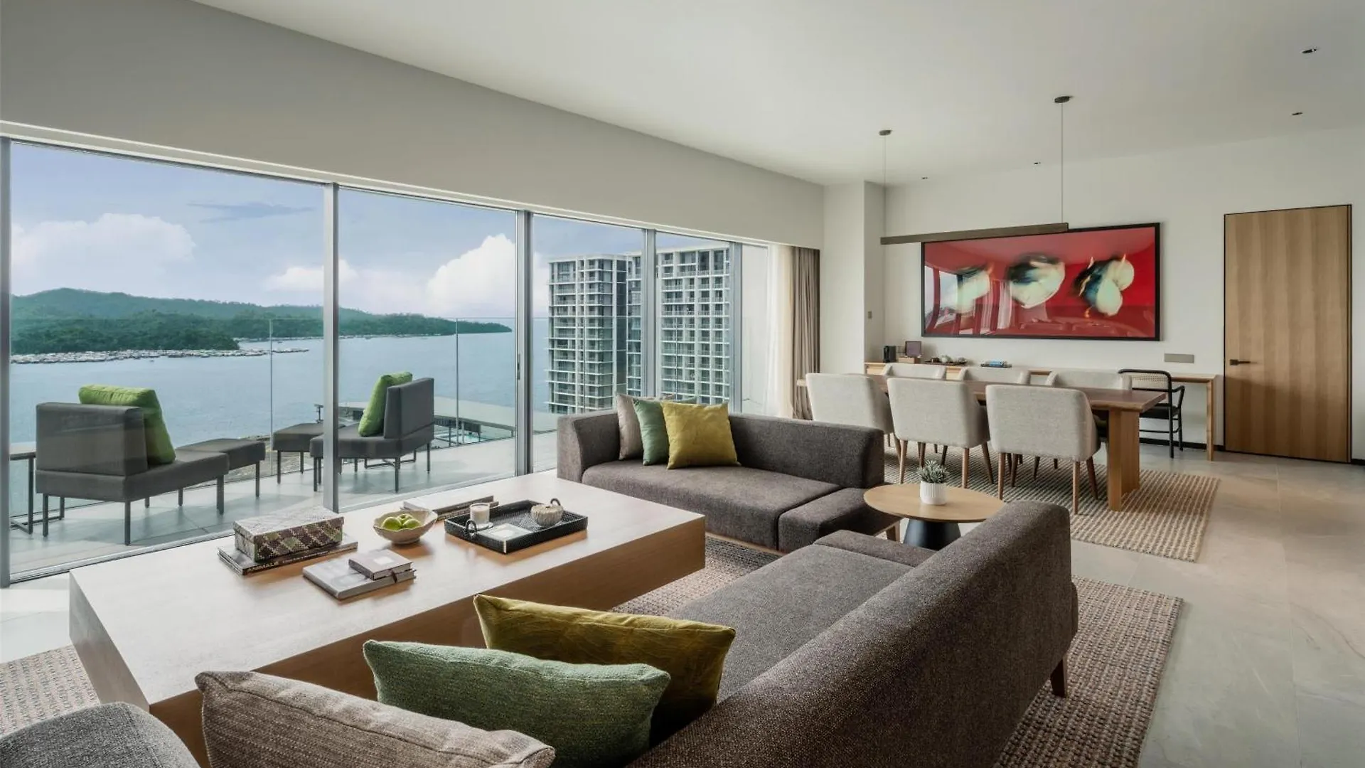 Hyatt Centric Kota Kinabalu Hotel 5*,