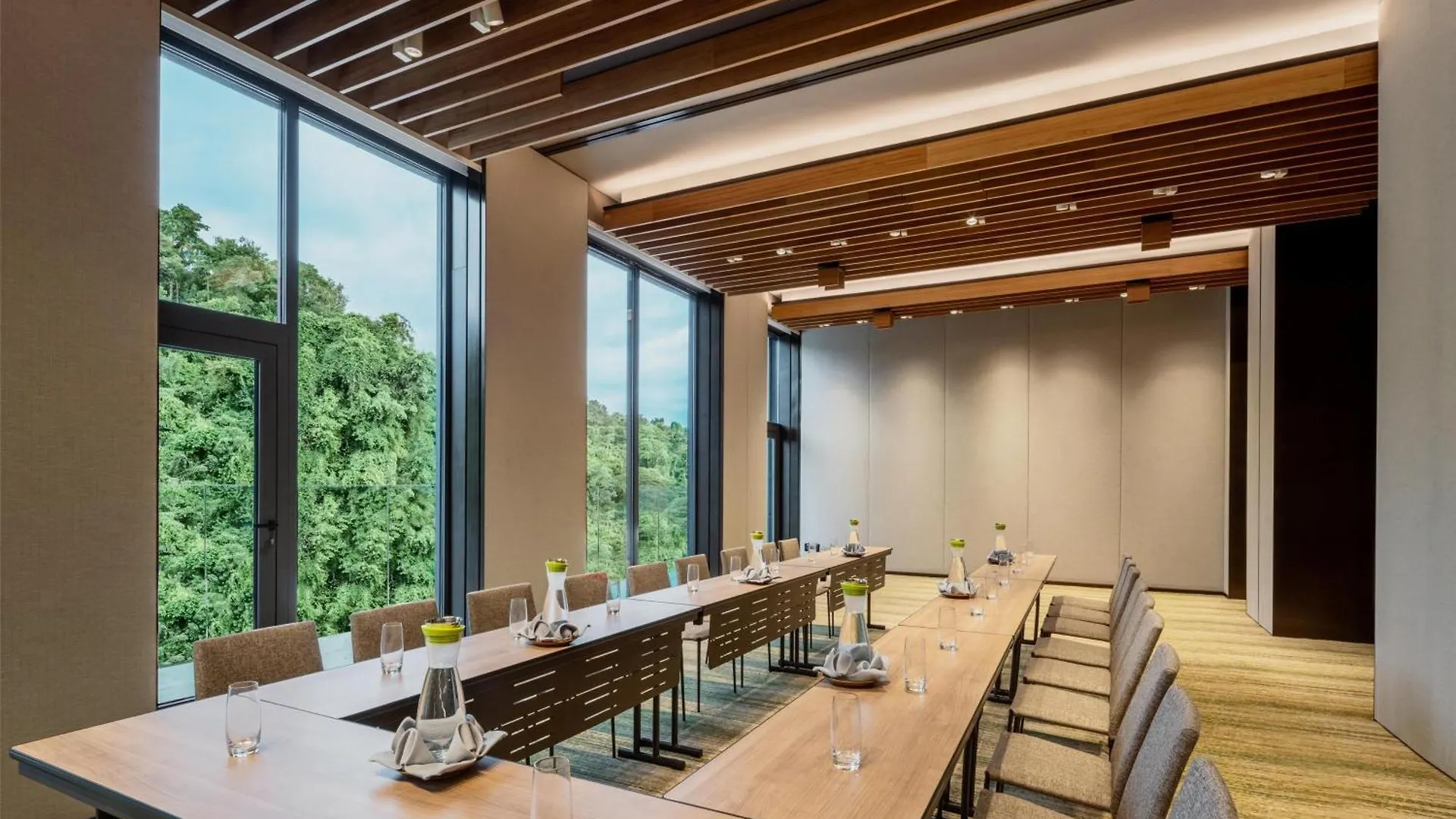 Hyatt Centric Kota Kinabalu Hotel